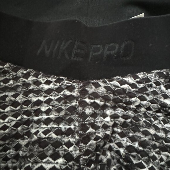 EUC Nike Pro Hyperwarm Training Tights, Leggings (CJ5693-010) Sz XS - Picture 9 of 10